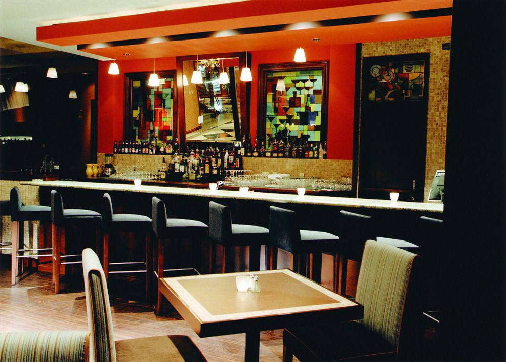 Hotel Universel מונטריאול מסעדה תמונה
